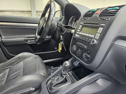 Used 2009 Volkswagen GTI 4-Door image 14