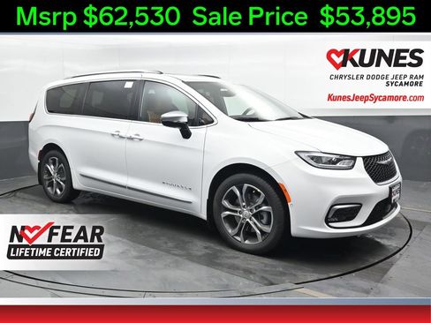 New 2026 Chrysler Pacifica Pinnacle w/ Trailer Tow Group AWD/4WD image 1