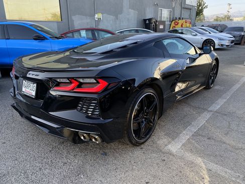 Used 2022 Chevrolet Corvette Stingray Coupe w/ Z51 Performance Package RWD image 8