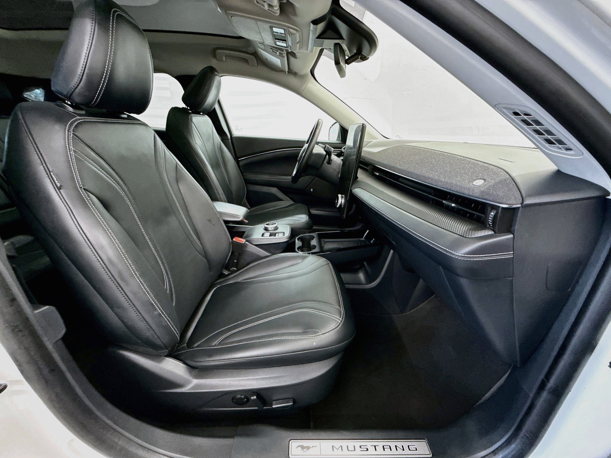 Used 2023 Ford Mustang Mach-E Premium AWD/4WD image 34