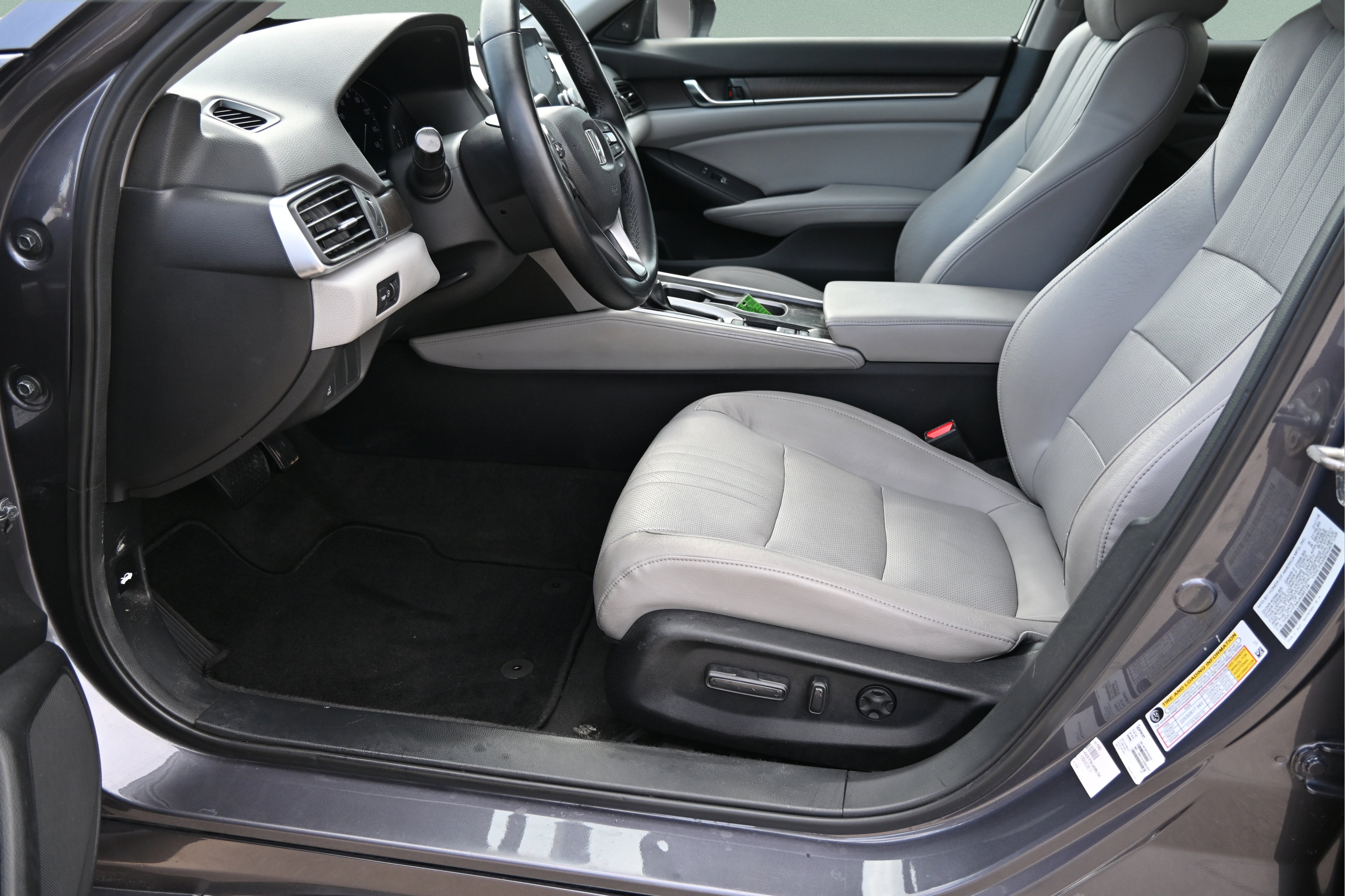 Used 2018 Honda Accord EX-L image 17