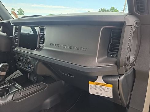 Used 2026 Ford Bronco 2-Door w/ Sasquatch Package AWD/4WD image 73