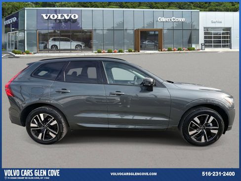 Used 2026 Volvo XC60 B5 Core w/ Climate Package PRO image 3
