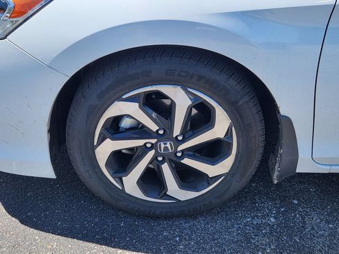 Used 2016 Honda Accord EX-L image 9