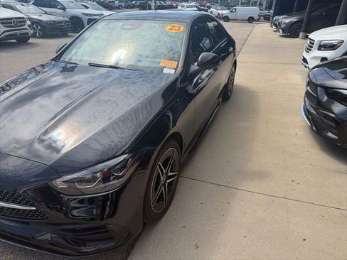 Used 2023 Mercedes-Benz C 300 4MATIC Sedan image 4