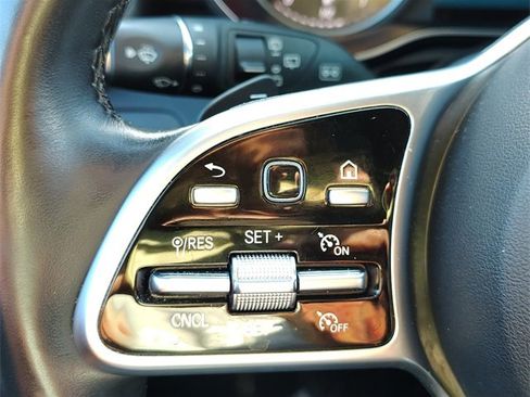 Used 2020 Mercedes-Benz GLC 300 4MATIC image 20