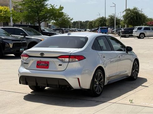 Used 2023 Toyota Corolla SE FWD image 6