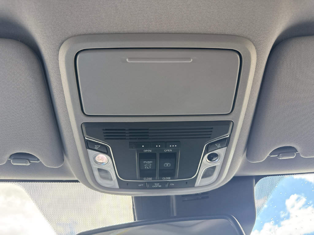 Used 2017 Honda Pilot Elite image 27
