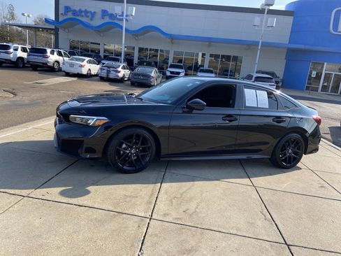 Used 2025 Honda Civic Sport image 5