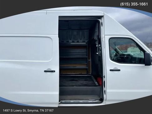 Used 2018 Nissan NV 2500 SV RWD image 9