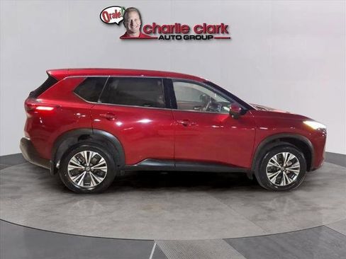Used 2021 Nissan Rogue SV image 25