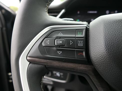 Used 2023 Jeep Grand Cherokee 4WD 4xe image 13