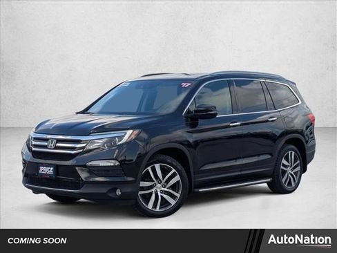 Used 2017 Honda Pilot Elite image 1
