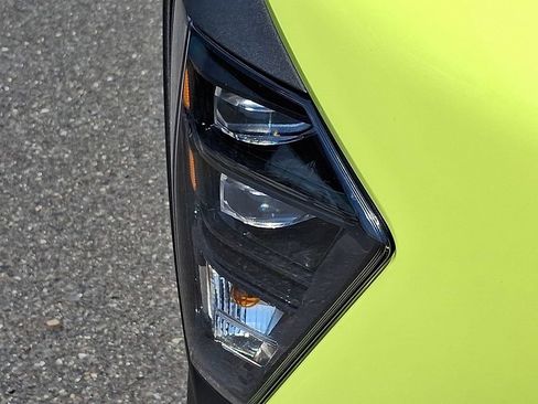 Certified 2024 Hyundai Kona SEL AWD/4WD image 11