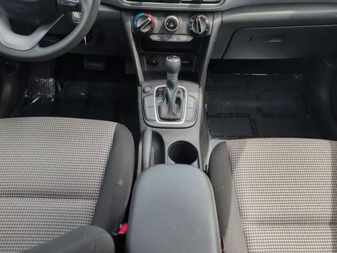 Used 2020 Hyundai Kona SE FWD image 20