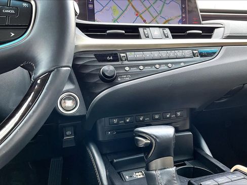 Used 2019 Lexus ES 350 Luxury image 34