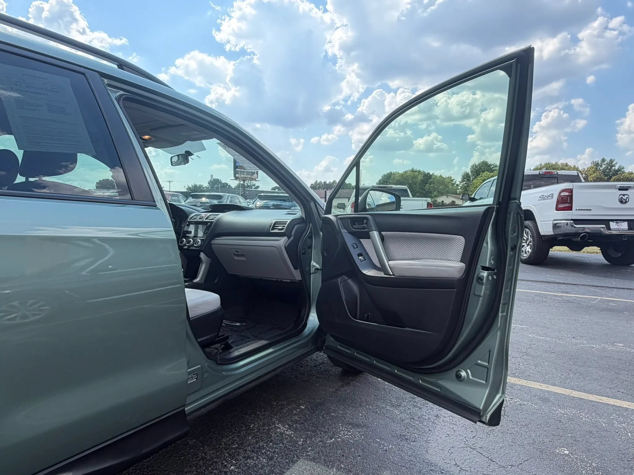 Used 2018 Subaru Forester 2.5i Premium w/ All-Weather Package AWD/4WD image 24
