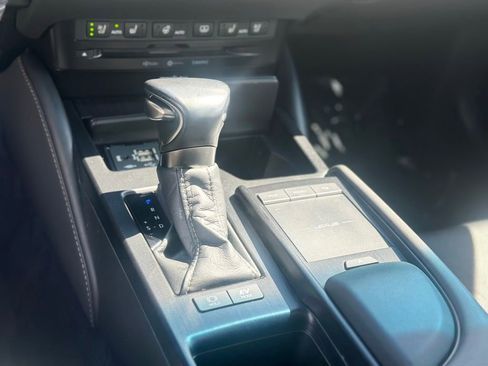 Used 2021 Lexus ES 300h w/ Accessory Package FWD image 12