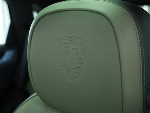 Certified 2025 Porsche Cayenne AWD/4WD image 35