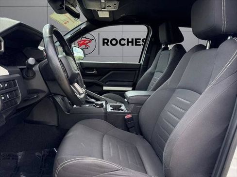 Certified 2024 Toyota Tacoma TRD Off-Road AWD/4WD image 40