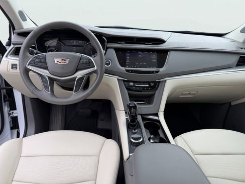 Used 2023 Cadillac XT5 Premium Luxury AWD/4WD image 16