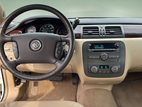 Used 2011 Buick Lucerne CXL FWD image 9