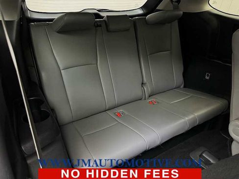 Used 2021 Toyota Highlander XLE image 20