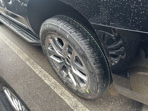 New 2026 GMC Yukon Elevation w/ Elevation Premium Package image 8