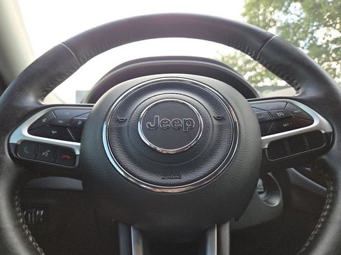 Used 2018 Jeep Compass Latitude AWD/4WD image 22