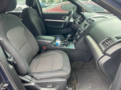 Used 2016 Ford Explorer XLT AWD/4WD image 11