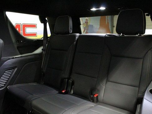 New 2026 GMC Yukon Elevation image 19