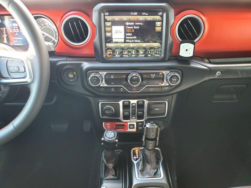 Used 2018 Jeep Wrangler Unlimited Rubicon AWD/4WD image 10