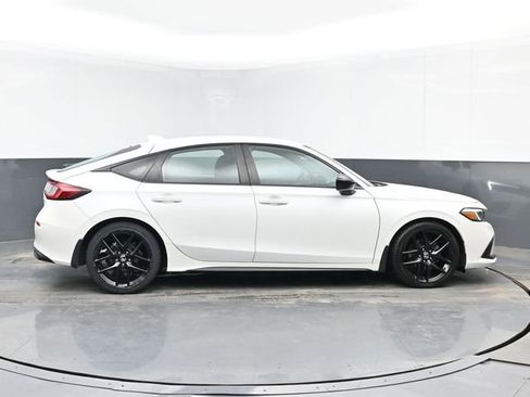 Used 2023 Honda Civic Sport image 11
