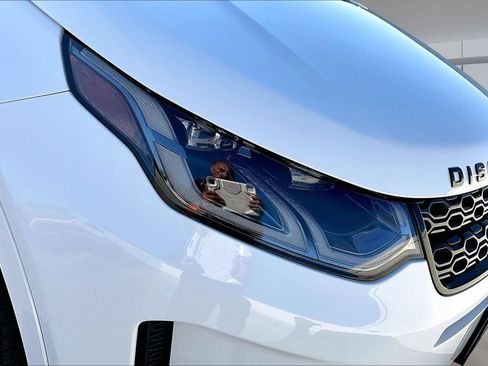 Certified 2022 Land Rover Discovery Sport SE R-Dynamic AWD/4WD image 30
