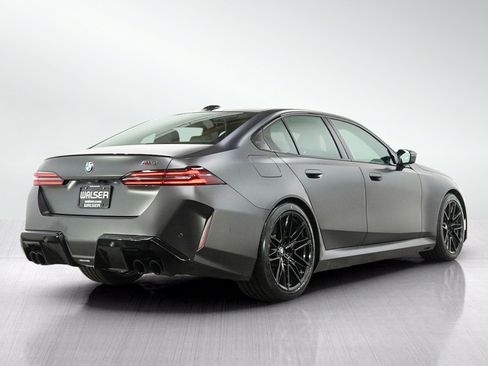 Used 2026 BMW M5 AWD/4WD image 5