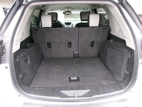 Used 2017 GMC Terrain SLT AWD/4WD image 11