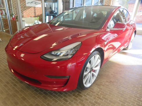 Used 2019 Tesla Model 3 Performance image 1
