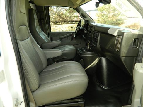 Used 2019 Chevrolet Express 2500 w/ Communications Package image 17