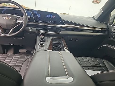 Used 2023 Cadillac Escalade Sport Platinum w/ LPO, ONYX Package image 15