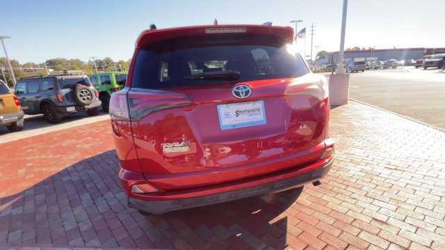 Used 2017 Toyota RAV4 LE FWD image 8