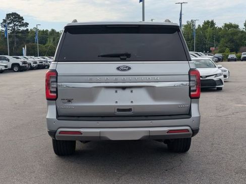 Used 2023 Ford Expedition Max Limited RWD image 4