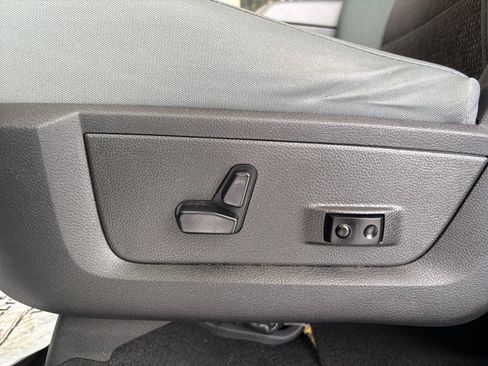 Used 2019 RAM 1500 Big Horn AWD/4WD image 15