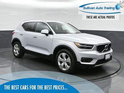 Used 2021 Volvo XC40 T5 Momentum
