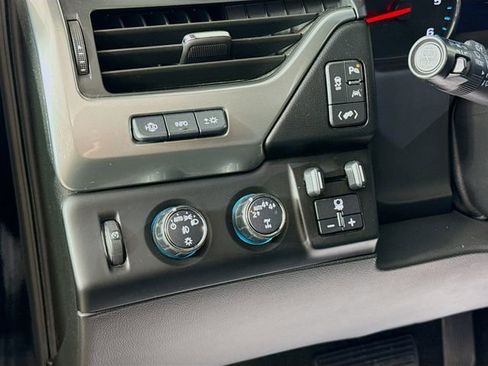 Used 2018 Chevrolet Tahoe Premier AWD/4WD image 12