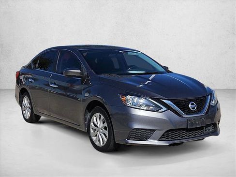 Used 2019 Nissan Sentra SV image 3