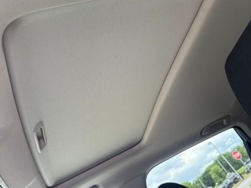 Used 2024 Honda CR-V EX image 9