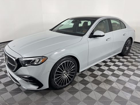 New 2026 Mercedes-Benz E 350 4MATIC Sedan image 8