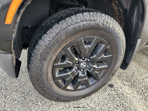 Used 2022 Nissan Frontier SV w/ Technology Package image 10