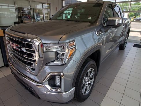 Used 2021 GMC Sierra 1500 SLT w/ SLT Convenience Package image 2