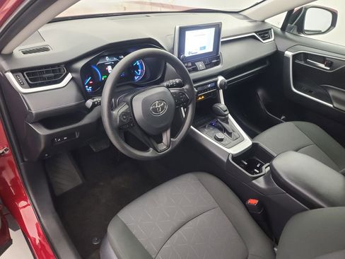 Used 2025 Toyota RAV4 XLE image 26